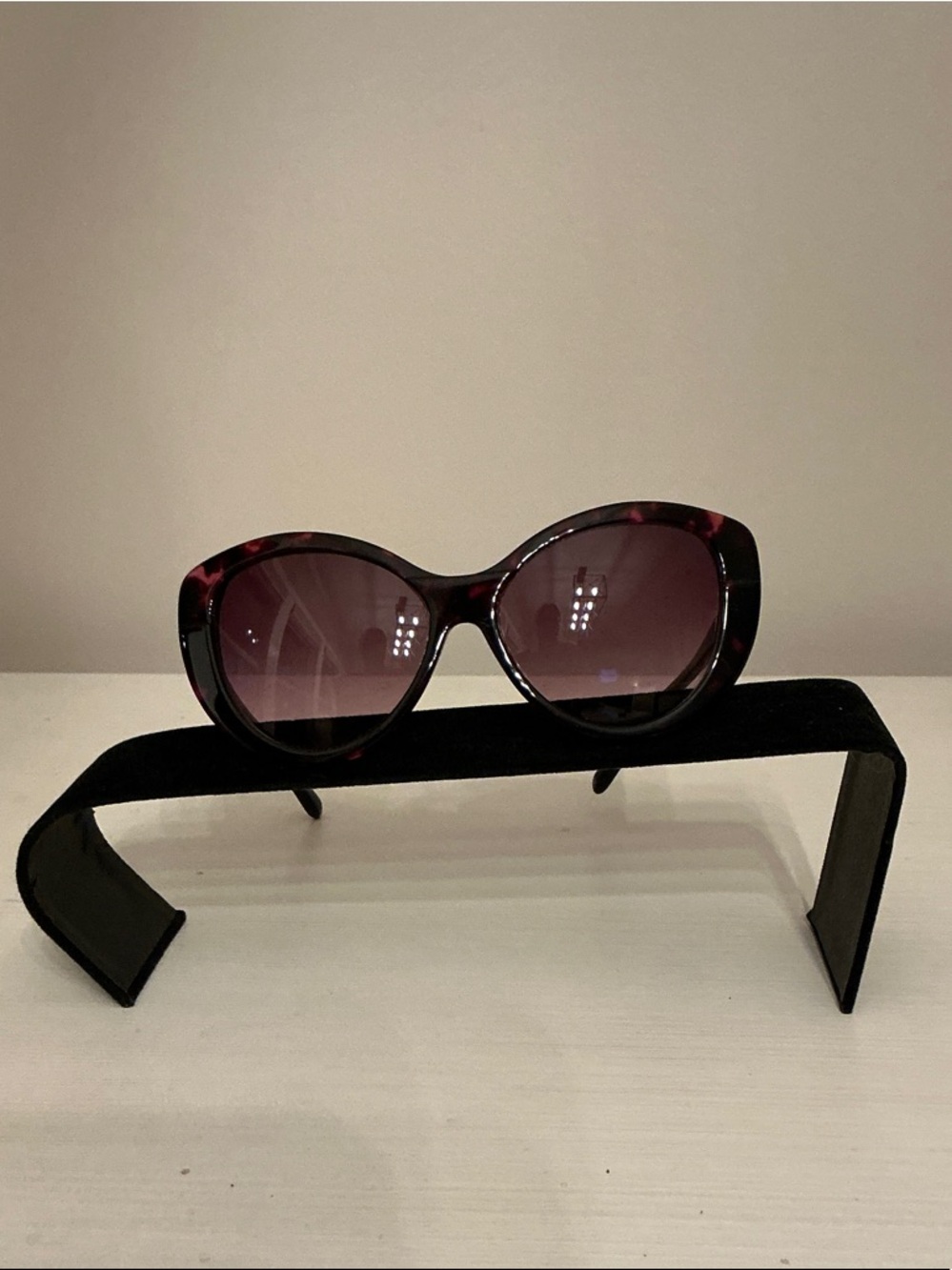 Authentic, Vera Wang Galadriel Rose Tortoise Sunglasses with Purple Lenses